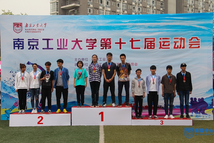 zjh-12.jpg zjh-12.jpg