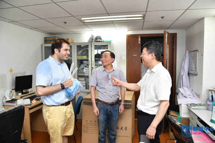 XCB_7791-53.jpg XCB_7791-53.jpg