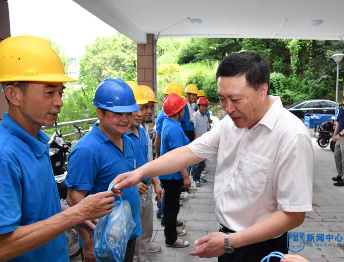 XCB_7573-25.jpg XCB_7573-25.jpg