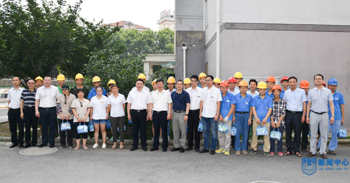 XCB_7541-21.jpg XCB_7541-21.jpg