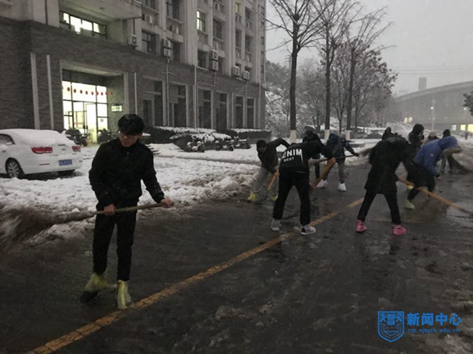 艺术学院.jpg 艺术学院.jpg