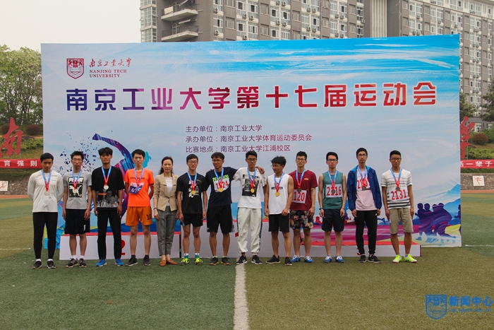 zjh-11.jpg zjh-11.jpg