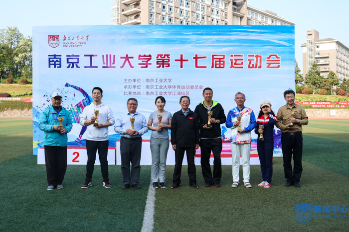 gcx-16.jpg gcx-16.jpg