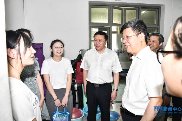 XCB_7455-14.jpg XCB_7455-14.jpg