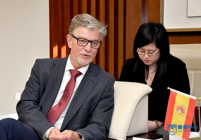 nEO_IMG_QCD_1073.jpg nEO_IMG_QCD_1073.jpg