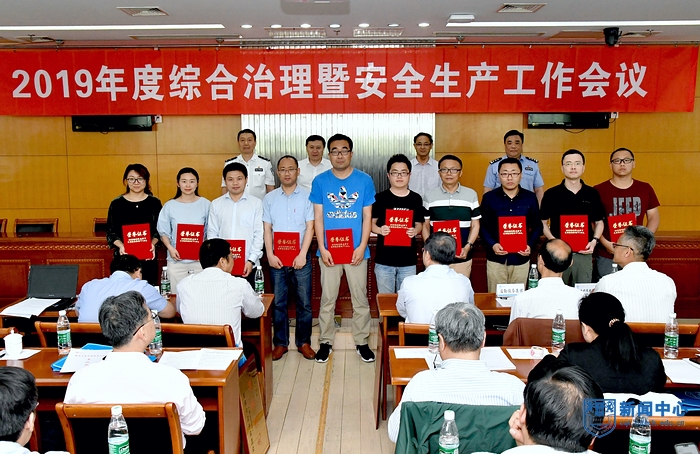 nEO_IMG_QCD_8493.jpg nEO_IMG_QCD_8493.jpg