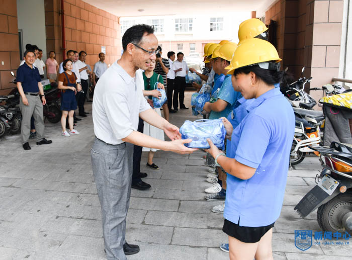 XCB_7584-27.jpg XCB_7584-27.jpg