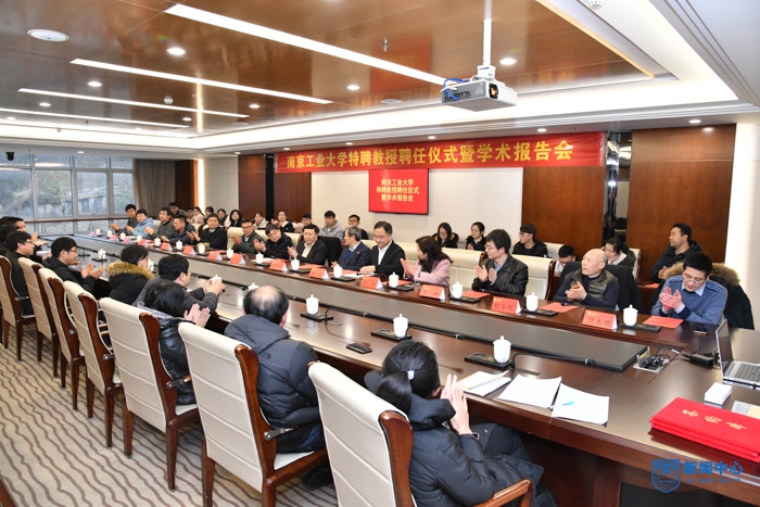 XCB_723303.jpg XCB_723303.jpg