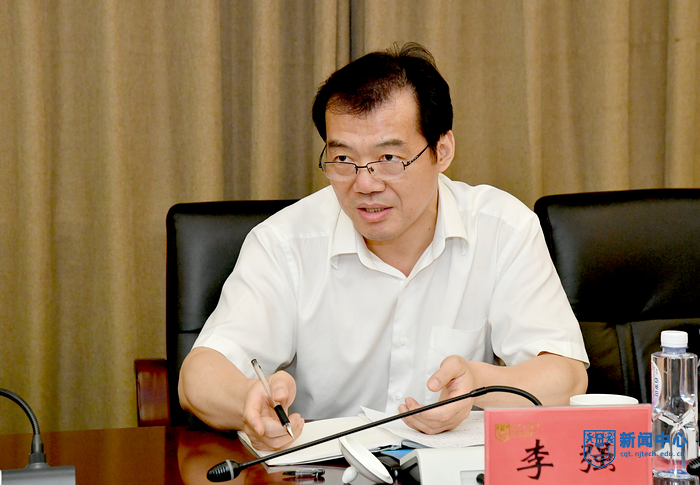 12省经济和信息化委员会副主任李强.jpg 12省经济和信息化委员会副主任李强.jpg